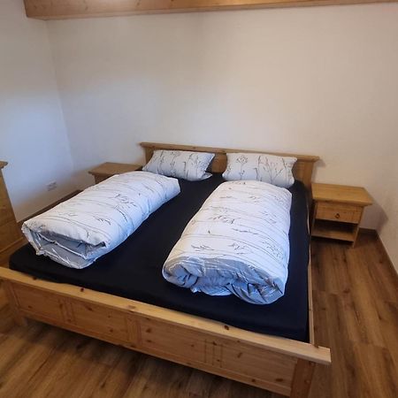 Ruhige Ferienwohnung Inklusive Garten Souterrain - Neu Renoviert Lachen Екстер'єр фото