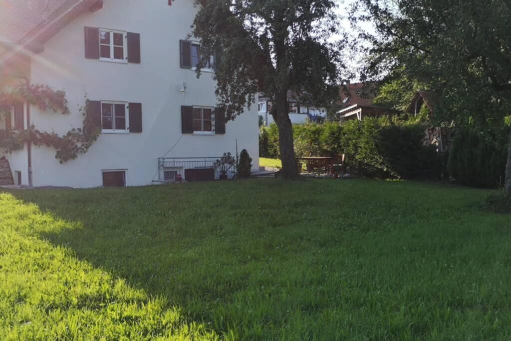 Ruhige Ferienwohnung Inklusive Garten Souterrain - Neu Renoviert Lachen Екстер'єр фото